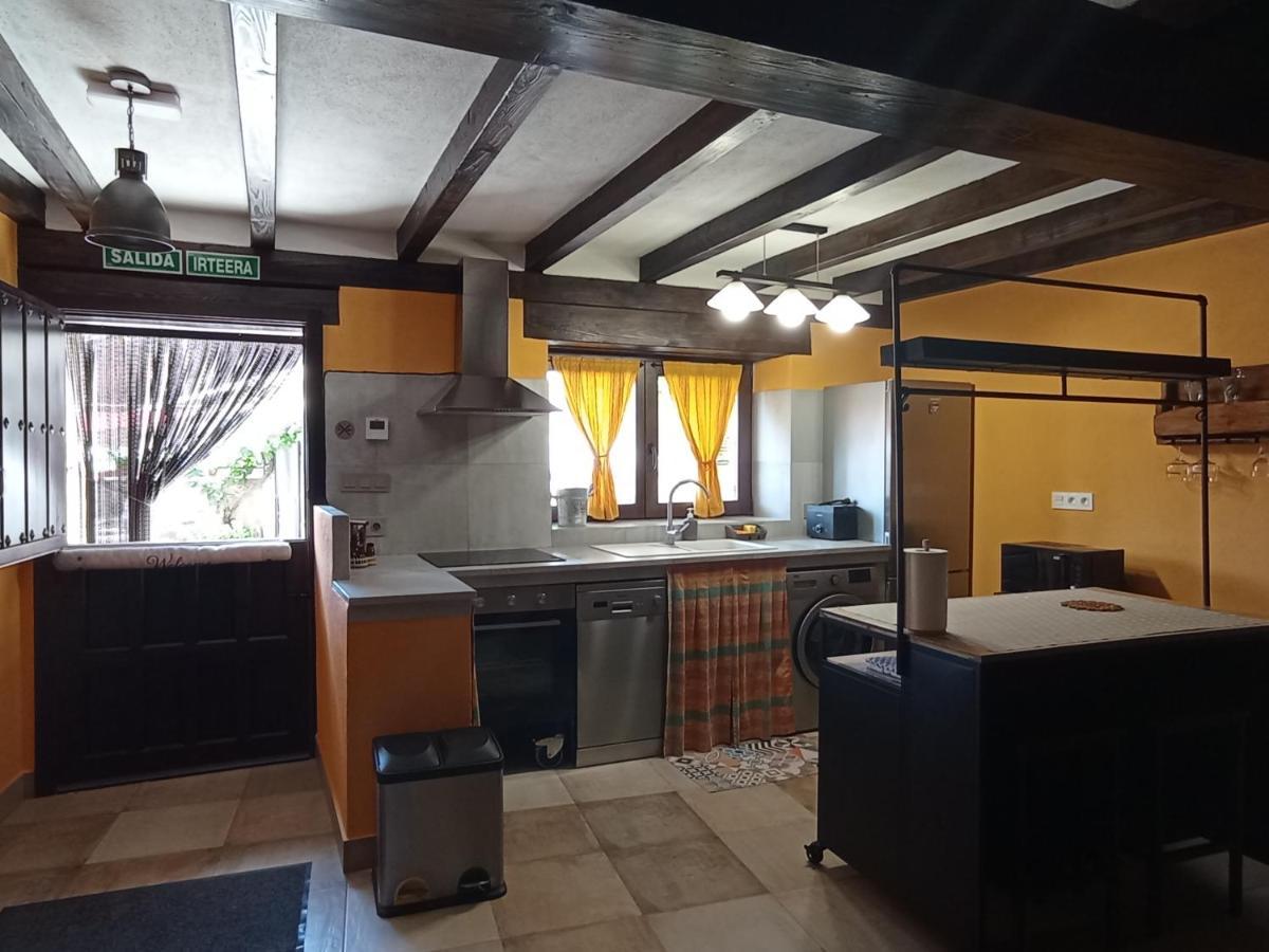 Apartamento Inma Enea Armananzas Exterior foto